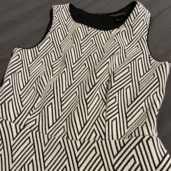 BR Banana Republic Sleeveless Cream & Black Dress Size 2 With Pockets! - Picture 3 of 9